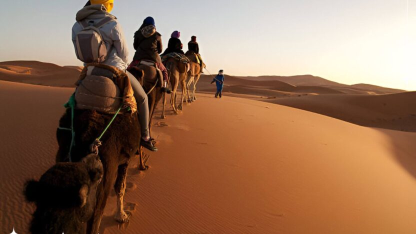 Activités sandboarding sur les dunes dorées du désert Merzouga