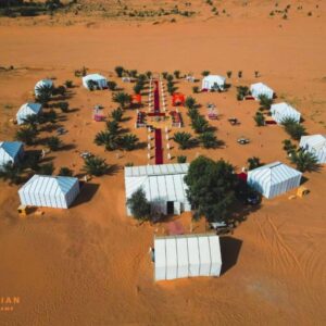 Espace repas couvert pour formule confort au camping Merzouga